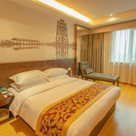 Greentree Inn Zhejiang Huzhou South Street Chaoyin Bridge Business Hotel Exterior photo